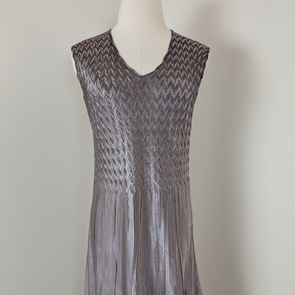 Komarov Charmeuse Dress Luminous Oyster Smoke Ombre Tiered Satin Midi - Picture 8 of 11